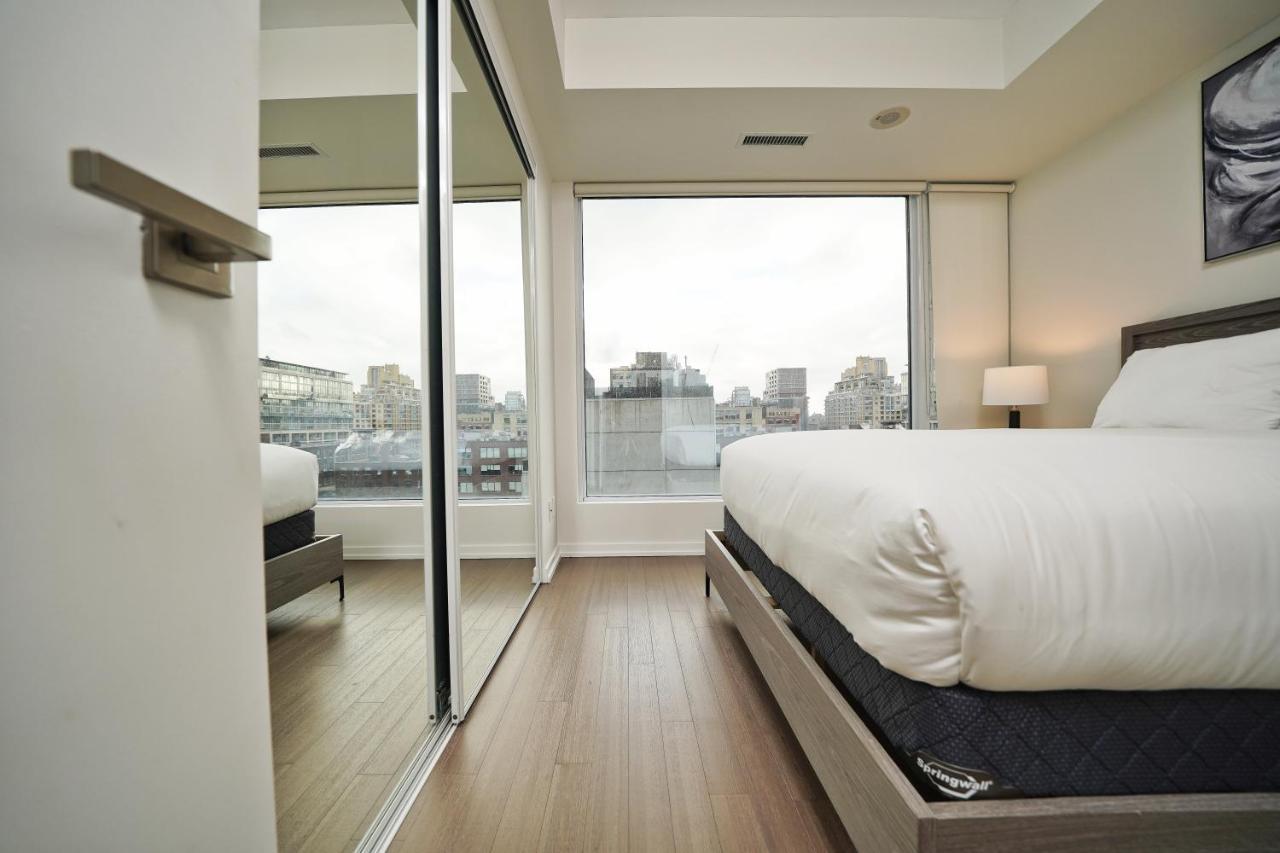 Apartment Grand Royal Condos- *