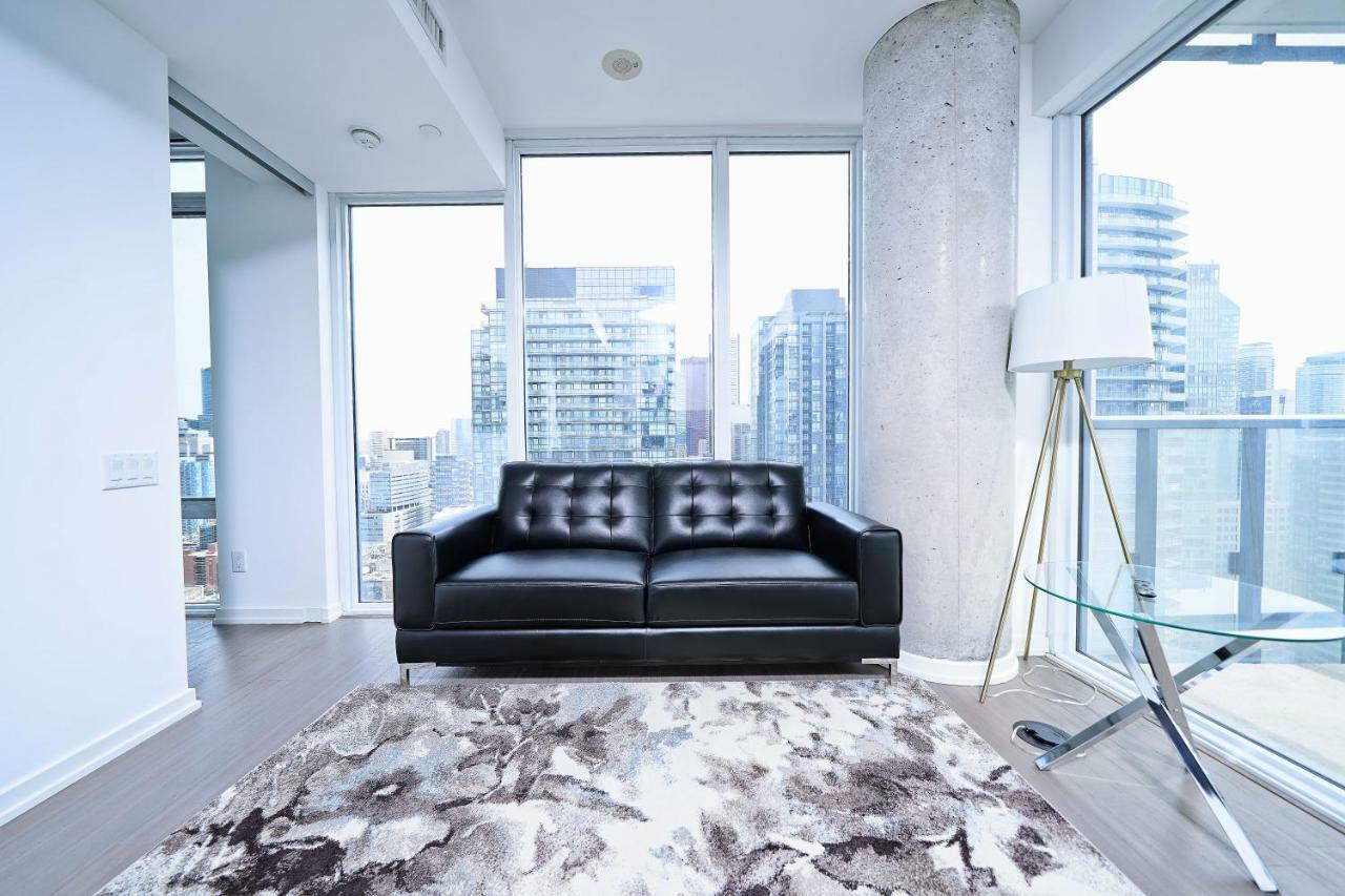 Apartment Grand Royal Condos- *